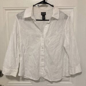 Chico's embroidered 3/4 sleeve button down shirt